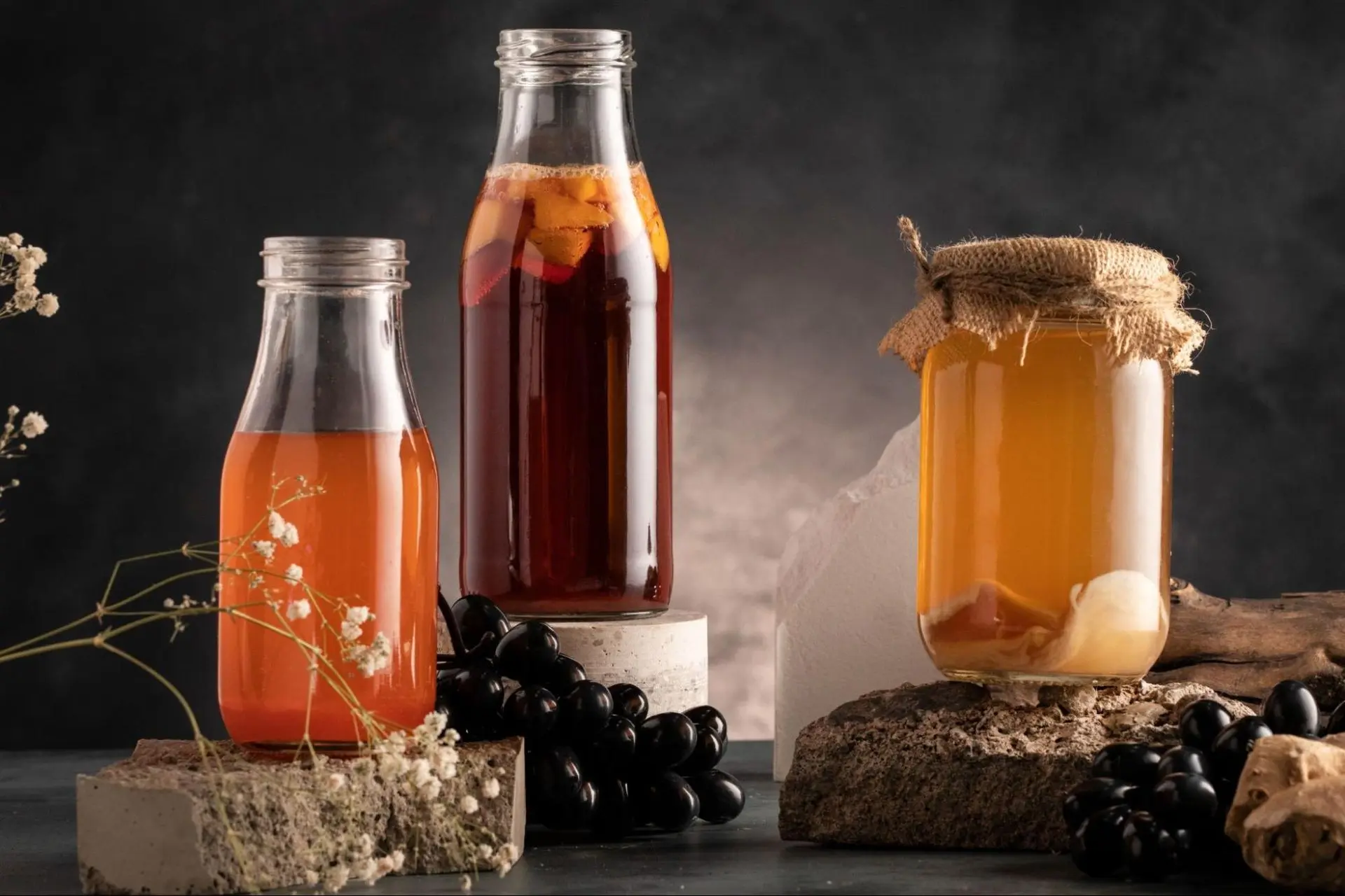 Syrups and honey in sustainable glass packaging.